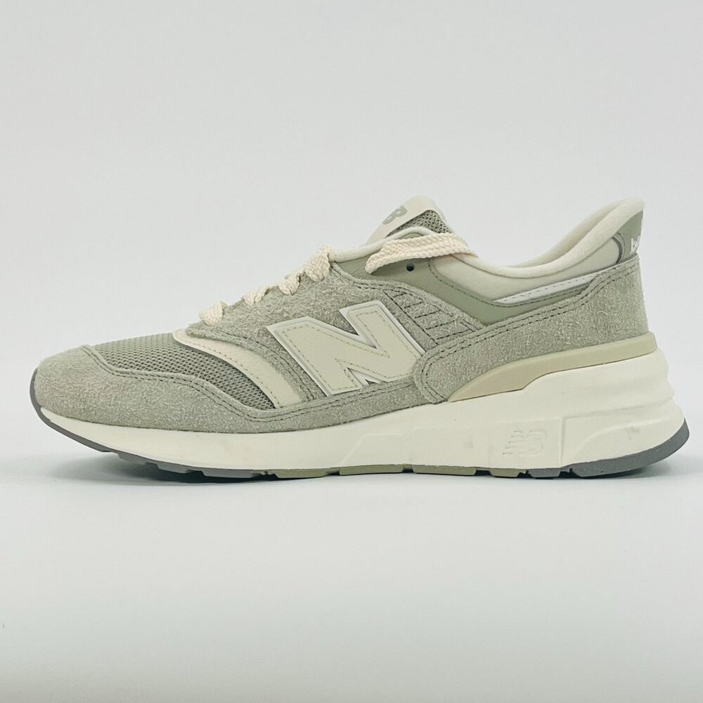 New Balance 997R 'Olivine & Linen' U997REF size 8 - Picture 2 of 8